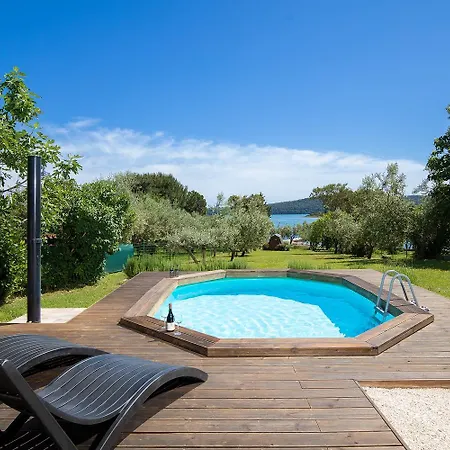 Nyaraló House Olive Pomer