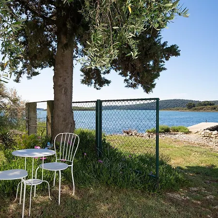 House Olive - Managed By Travel Istria * פומר